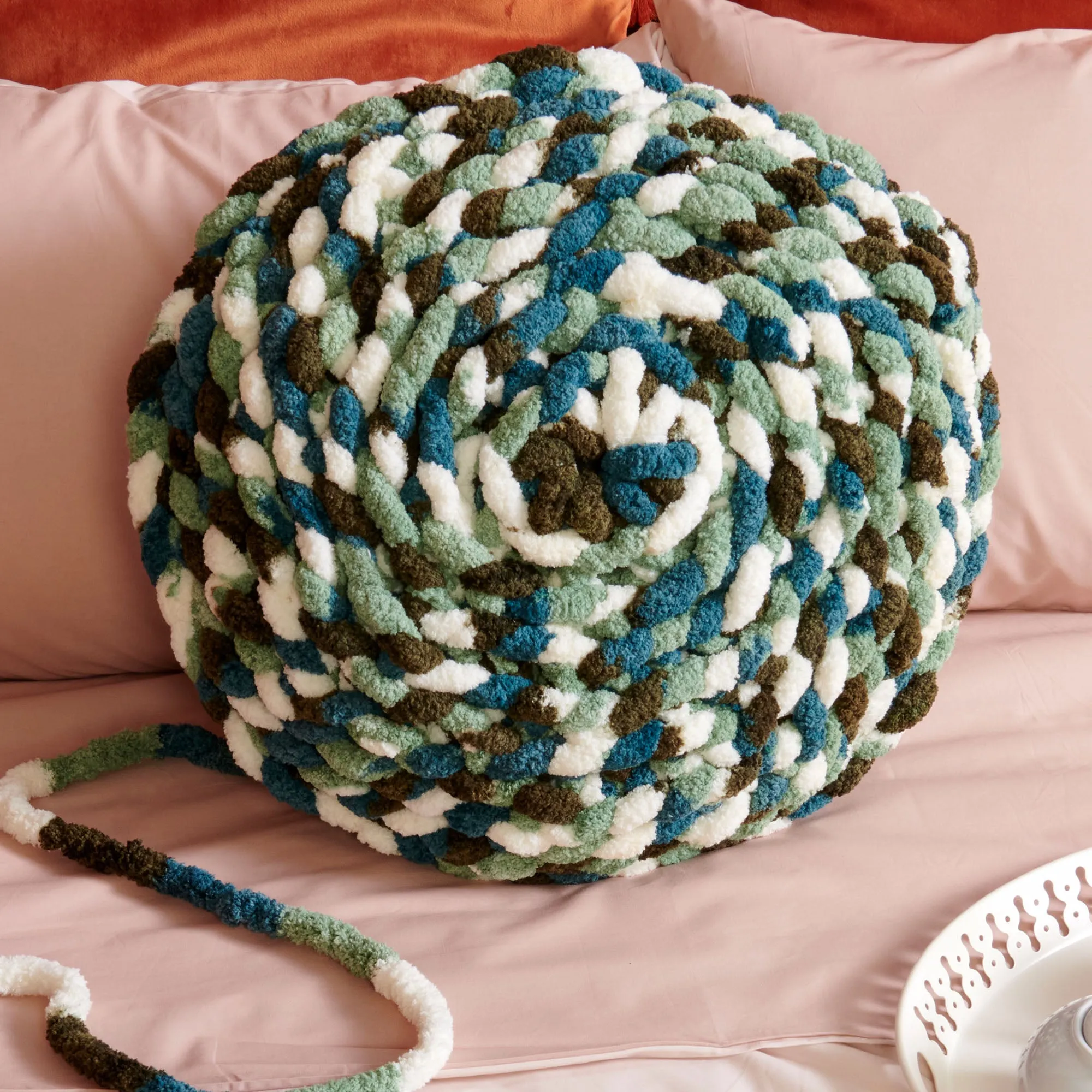 Bernat Blanket Extra Thick Finger Crochet Round Pillow