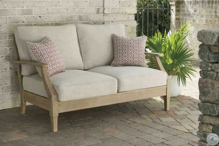 Clare View Loveseat with Cushion