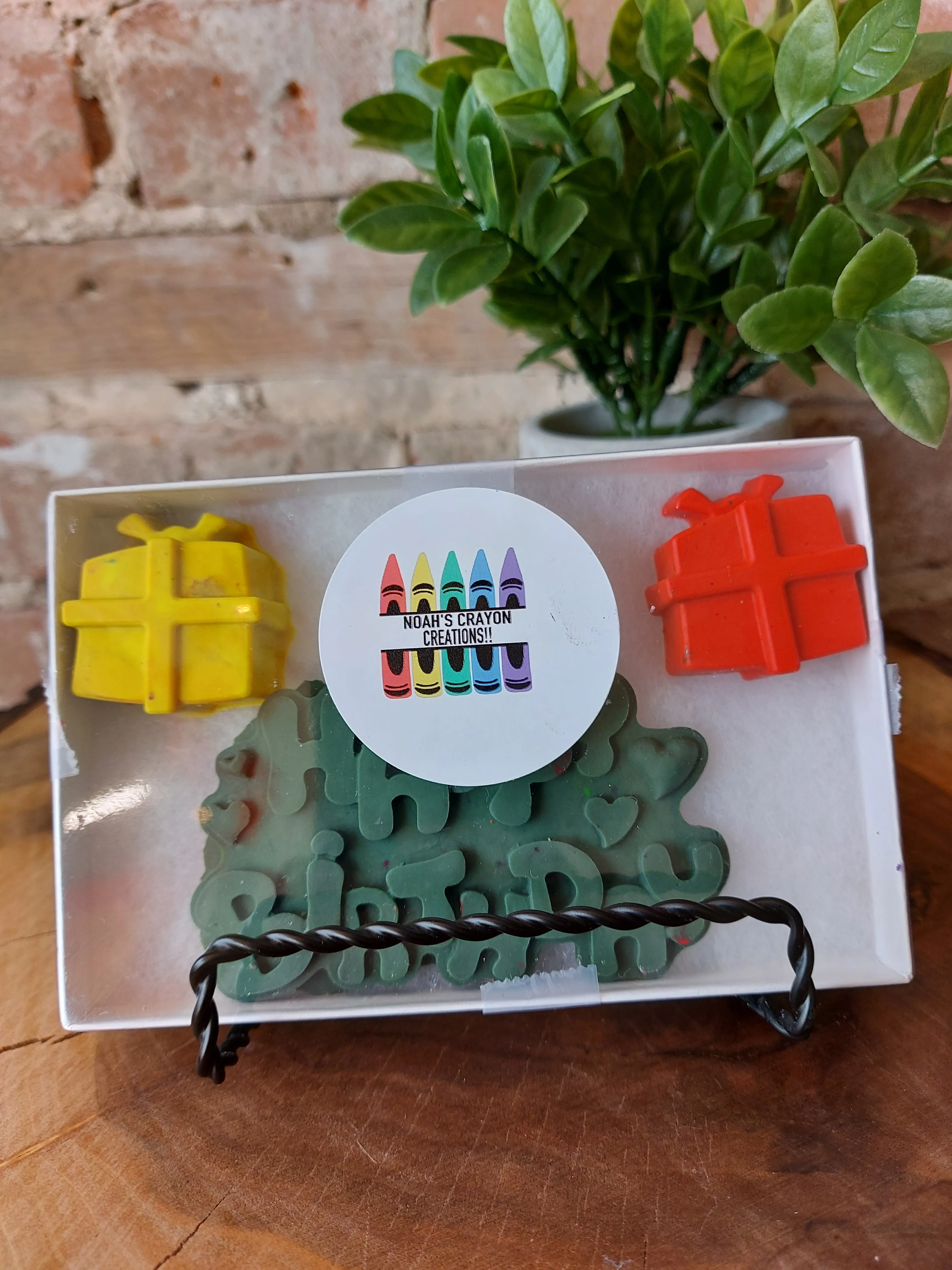 Noah's Creations, Shaped Crayon Box Sets